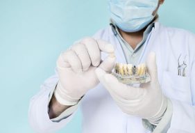 המרכז לבריאות השן - ד"ר רמי פטררו - השתלת שיניים ממוחשבת